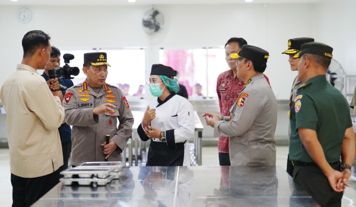 Kapolri Tinjau SPPG Polda Bali, Pastikan Dukung Program MBG Pemerintah